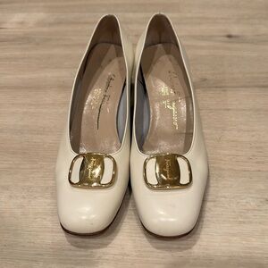 🤍Vintage Salvatore Ferragamo Block Heels🤍